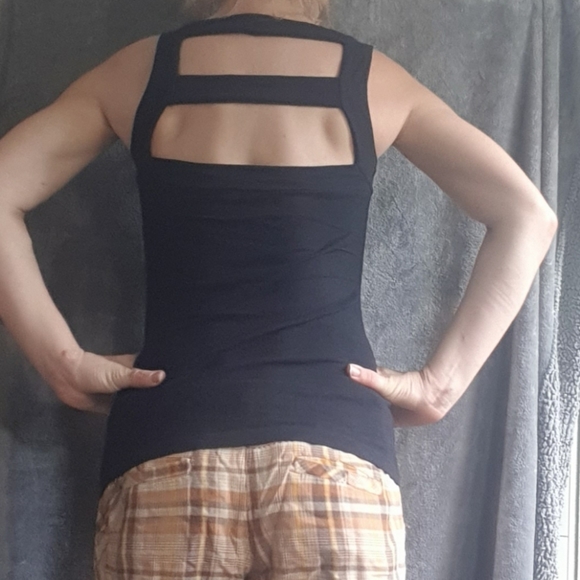 Express Tank Top - Picture 2 of 3